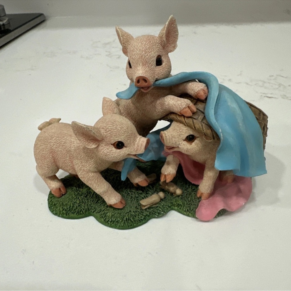 Hamilton Collection Farm Livin’ Piglets Tumble Dry Figurine Pig Collectors